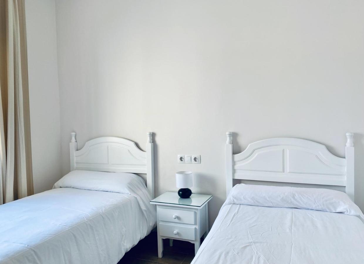 Apartamentos Turisticos Santo Rostro Чипиона Экстерьер фото